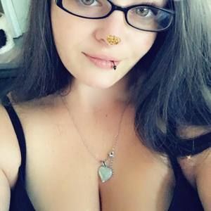 Meet your Posher, Ashlee